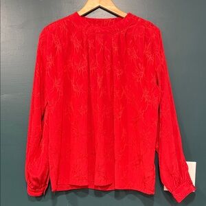 Susan Hutton Festive Blouse with a Floral Print and Button Shoulder Design